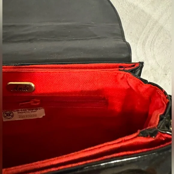 Ande Patent Leather vintage purse - Picture 9 of 11